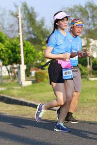 BIB: 6914
                            <button type="button" onclick="openModal(3176977)" class="btn btn-primary btn-sm float-right btn-popup" data-toggle="modal" data-target=".modal-high-quality">
                        <i class="fas fa-shopping-cart"></i> Add to Cart
                    </button>
                                            <button type="button" onclick="isThisMe(3176977, true)" class="btn btn-success btn-sm float-right btn-popup btn-isme hidden" data-toggle="tooltip" data-placement="bottom" title="นี่คือรูปของคุณใช่ไหม คลิกที่นี่เพื่อเอาเข้าอัลบั้ม">
                        <i class="fas fa-plus"></i> Add to album
                    </button>
                    <button type="button" onclick="isThisMe(3176977, false)" class="btn btn-warning btn-sm float-right btn-popup btn-isnotme hidden">
                        <i class="fas fa-ban"></i> Remove from album
                    </button>