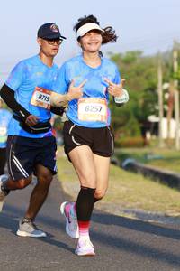 BIB: 8719, 8257
                            <button type="button" onclick="openModal(3180110)" class="btn btn-primary btn-sm float-right btn-popup" data-toggle="modal" data-target=".modal-high-quality">
                        <i class="fas fa-shopping-cart"></i> Add to Cart
                    </button>
                                            <button type="button" onclick="isThisMe(3180110, true)" class="btn btn-success btn-sm float-right btn-popup btn-isme hidden" data-toggle="tooltip" data-placement="bottom" title="นี่คือรูปของคุณใช่ไหม คลิกที่นี่เพื่อเอาเข้าอัลบั้ม">
                        <i class="fas fa-plus"></i> Add to album
                    </button>
                    <button type="button" onclick="isThisMe(3180110, false)" class="btn btn-warning btn-sm float-right btn-popup btn-isnotme hidden">
                        <i class="fas fa-ban"></i> Remove from album
                    </button>