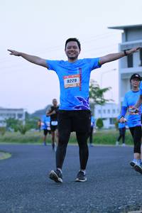 BIB: 9229
                            <button type="button" onclick="openModal(3155786)" class="btn btn-primary btn-sm float-right btn-popup" data-toggle="modal" data-target=".modal-high-quality">
                        <i class="fas fa-shopping-cart"></i> Add to Cart
                    </button>
                                            <button type="button" onclick="isThisMe(3155786, true)" class="btn btn-success btn-sm float-right btn-popup btn-isme hidden" data-toggle="tooltip" data-placement="bottom" title="นี่คือรูปของคุณใช่ไหม คลิกที่นี่เพื่อเอาเข้าอัลบั้ม">
                        <i class="fas fa-plus"></i> Add to album
                    </button>
                    <button type="button" onclick="isThisMe(3155786, false)" class="btn btn-warning btn-sm float-right btn-popup btn-isnotme hidden">
                        <i class="fas fa-ban"></i> Remove from album
                    </button>