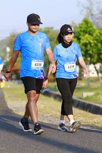 BIB: 6215, 6214
                            <button type="button" onclick="openModal(3179099)" class="btn btn-primary btn-sm float-right btn-popup" data-toggle="modal" data-target=".modal-high-quality">
                        <i class="fas fa-shopping-cart"></i> Add to Cart
                    </button>
                                            <button type="button" onclick="isThisMe(3179099, true)" class="btn btn-success btn-sm float-right btn-popup btn-isme hidden" data-toggle="tooltip" data-placement="bottom" title="นี่คือรูปของคุณใช่ไหม คลิกที่นี่เพื่อเอาเข้าอัลบั้ม">
                        <i class="fas fa-plus"></i> Add to album
                    </button>
                    <button type="button" onclick="isThisMe(3179099, false)" class="btn btn-warning btn-sm float-right btn-popup btn-isnotme hidden">
                        <i class="fas fa-ban"></i> Remove from album
                    </button>