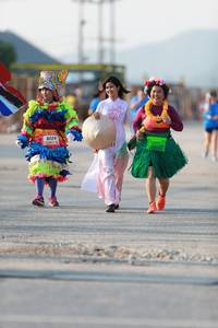 BIB: 9224
                            <button type="button" onclick="openModal(3460280)" class="btn btn-primary btn-sm float-right btn-popup" data-toggle="modal" data-target=".modal-high-quality">
                        <i class="fas fa-shopping-cart"></i> Add to Cart
                    </button>
                                            <button type="button" onclick="isThisMe(3460280, true)" class="btn btn-success btn-sm float-right btn-popup btn-isme hidden" data-toggle="tooltip" data-placement="bottom" title="นี่คือรูปของคุณใช่ไหม คลิกที่นี่เพื่อเอาเข้าอัลบั้ม">
                        <i class="fas fa-plus"></i> Add to album
                    </button>
                    <button type="button" onclick="isThisMe(3460280, false)" class="btn btn-warning btn-sm float-right btn-popup btn-isnotme hidden">
                        <i class="fas fa-ban"></i> Remove from album
                    </button>