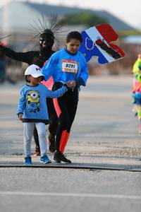 BIB: 8291
                            <button type="button" onclick="openModal(3460278)" class="btn btn-primary btn-sm float-right btn-popup" data-toggle="modal" data-target=".modal-high-quality">
                        <i class="fas fa-shopping-cart"></i> Add to Cart
                    </button>
                                            <button type="button" onclick="isThisMe(3460278, true)" class="btn btn-success btn-sm float-right btn-popup btn-isme hidden" data-toggle="tooltip" data-placement="bottom" title="นี่คือรูปของคุณใช่ไหม คลิกที่นี่เพื่อเอาเข้าอัลบั้ม">
                        <i class="fas fa-plus"></i> Add to album
                    </button>
                    <button type="button" onclick="isThisMe(3460278, false)" class="btn btn-warning btn-sm float-right btn-popup btn-isnotme hidden">
                        <i class="fas fa-ban"></i> Remove from album
                    </button>