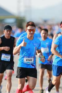 BIB: 6102, 6566
                            <button type="button" onclick="openModal(3459121)" class="btn btn-primary btn-sm float-right btn-popup" data-toggle="modal" data-target=".modal-high-quality">
                        <i class="fas fa-shopping-cart"></i> Add to Cart
                    </button>
                                            <button type="button" onclick="isThisMe(3459121, true)" class="btn btn-success btn-sm float-right btn-popup btn-isme hidden" data-toggle="tooltip" data-placement="bottom" title="นี่คือรูปของคุณใช่ไหม คลิกที่นี่เพื่อเอาเข้าอัลบั้ม">
                        <i class="fas fa-plus"></i> Add to album
                    </button>
                    <button type="button" onclick="isThisMe(3459121, false)" class="btn btn-warning btn-sm float-right btn-popup btn-isnotme hidden">
                        <i class="fas fa-ban"></i> Remove from album
                    </button>