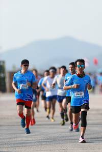 BIB: 6960, 
                            <button type="button" onclick="openModal(3459103)" class="btn btn-primary btn-sm float-right btn-popup" data-toggle="modal" data-target=".modal-high-quality">
                        <i class="fas fa-shopping-cart"></i> Add to Cart
                    </button>
                                            <button type="button" onclick="isThisMe(3459103, true)" class="btn btn-success btn-sm float-right btn-popup btn-isme hidden" data-toggle="tooltip" data-placement="bottom" title="นี่คือรูปของคุณใช่ไหม คลิกที่นี่เพื่อเอาเข้าอัลบั้ม">
                        <i class="fas fa-plus"></i> Add to album
                    </button>
                    <button type="button" onclick="isThisMe(3459103, false)" class="btn btn-warning btn-sm float-right btn-popup btn-isnotme hidden">
                        <i class="fas fa-ban"></i> Remove from album
                    </button>