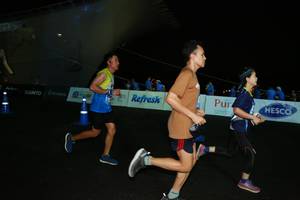 BIB: 6161
                            <button type="button" onclick="openModal(3133786)" class="btn btn-primary btn-sm float-right btn-popup" data-toggle="modal" data-target=".modal-high-quality">
                        <i class="fas fa-shopping-cart"></i> Add to Cart
                    </button>
                                            <button type="button" onclick="isThisMe(3133786, true)" class="btn btn-success btn-sm float-right btn-popup btn-isme hidden" data-toggle="tooltip" data-placement="bottom" title="นี่คือรูปของคุณใช่ไหม คลิกที่นี่เพื่อเอาเข้าอัลบั้ม">
                        <i class="fas fa-plus"></i> Add to album
                    </button>
                    <button type="button" onclick="isThisMe(3133786, false)" class="btn btn-warning btn-sm float-right btn-popup btn-isnotme hidden">
                        <i class="fas fa-ban"></i> Remove from album
                    </button>