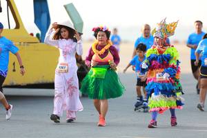 BIB: 9367, 9224
                            <button type="button" onclick="openModal(3115726)" class="btn btn-primary btn-sm float-right btn-popup" data-toggle="modal" data-target=".modal-high-quality">
                        <i class="fas fa-shopping-cart"></i> Add to Cart
                    </button>
                                            <button type="button" onclick="isThisMe(3115726, true)" class="btn btn-success btn-sm float-right btn-popup btn-isme hidden" data-toggle="tooltip" data-placement="bottom" title="นี่คือรูปของคุณใช่ไหม คลิกที่นี่เพื่อเอาเข้าอัลบั้ม">
                        <i class="fas fa-plus"></i> Add to album
                    </button>
                    <button type="button" onclick="isThisMe(3115726, false)" class="btn btn-warning btn-sm float-right btn-popup btn-isnotme hidden">
                        <i class="fas fa-ban"></i> Remove from album
                    </button>