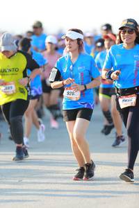 BIB: 920, 865, 9206
                            <button type="button" onclick="openModal(3112193)" class="btn btn-primary btn-sm float-right btn-popup" data-toggle="modal" data-target=".modal-high-quality">
                        <i class="fas fa-shopping-cart"></i> Add to Cart
                    </button>
                                            <button type="button" onclick="isThisMe(3112193, true)" class="btn btn-success btn-sm float-right btn-popup btn-isme hidden" data-toggle="tooltip" data-placement="bottom" title="นี่คือรูปของคุณใช่ไหม คลิกที่นี่เพื่อเอาเข้าอัลบั้ม">
                        <i class="fas fa-plus"></i> Add to album
                    </button>
                    <button type="button" onclick="isThisMe(3112193, false)" class="btn btn-warning btn-sm float-right btn-popup btn-isnotme hidden">
                        <i class="fas fa-ban"></i> Remove from album
                    </button>