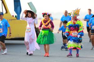 BIB: 367, 9224, 9367
                            <button type="button" onclick="openModal(3115712)" class="btn btn-primary btn-sm float-right btn-popup" data-toggle="modal" data-target=".modal-high-quality">
                        <i class="fas fa-shopping-cart"></i> Add to Cart
                    </button>
                                            <button type="button" onclick="isThisMe(3115712, true)" class="btn btn-success btn-sm float-right btn-popup btn-isme hidden" data-toggle="tooltip" data-placement="bottom" title="นี่คือรูปของคุณใช่ไหม คลิกที่นี่เพื่อเอาเข้าอัลบั้ม">
                        <i class="fas fa-plus"></i> Add to album
                    </button>
                    <button type="button" onclick="isThisMe(3115712, false)" class="btn btn-warning btn-sm float-right btn-popup btn-isnotme hidden">
                        <i class="fas fa-ban"></i> Remove from album
                    </button>