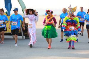 BIB: 9598, 367, 9224
                            <button type="button" onclick="openModal(3115704)" class="btn btn-primary btn-sm float-right btn-popup" data-toggle="modal" data-target=".modal-high-quality">
                        <i class="fas fa-shopping-cart"></i> Add to Cart
                    </button>
                                            <button type="button" onclick="isThisMe(3115704, true)" class="btn btn-success btn-sm float-right btn-popup btn-isme hidden" data-toggle="tooltip" data-placement="bottom" title="นี่คือรูปของคุณใช่ไหม คลิกที่นี่เพื่อเอาเข้าอัลบั้ม">
                        <i class="fas fa-plus"></i> Add to album
                    </button>
                    <button type="button" onclick="isThisMe(3115704, false)" class="btn btn-warning btn-sm float-right btn-popup btn-isnotme hidden">
                        <i class="fas fa-ban"></i> Remove from album
                    </button>