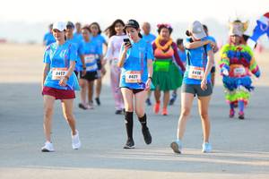 BIB: 8417, 8416, 8421
                            <button type="button" onclick="openModal(3115677)" class="btn btn-primary btn-sm float-right btn-popup" data-toggle="modal" data-target=".modal-high-quality">
                        <i class="fas fa-shopping-cart"></i> Add to Cart
                    </button>
                                            <button type="button" onclick="isThisMe(3115677, true)" class="btn btn-success btn-sm float-right btn-popup btn-isme hidden" data-toggle="tooltip" data-placement="bottom" title="นี่คือรูปของคุณใช่ไหม คลิกที่นี่เพื่อเอาเข้าอัลบั้ม">
                        <i class="fas fa-plus"></i> Add to album
                    </button>
                    <button type="button" onclick="isThisMe(3115677, false)" class="btn btn-warning btn-sm float-right btn-popup btn-isnotme hidden">
                        <i class="fas fa-ban"></i> Remove from album
                    </button>