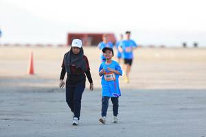 BIB: 8977
                            <button type="button" onclick="openModal(3116174)" class="btn btn-primary btn-sm float-right btn-popup" data-toggle="modal" data-target=".modal-high-quality">
                        <i class="fas fa-shopping-cart"></i> Add to Cart
                    </button>
                                            <button type="button" onclick="isThisMe(3116174, true)" class="btn btn-success btn-sm float-right btn-popup btn-isme hidden" data-toggle="tooltip" data-placement="bottom" title="นี่คือรูปของคุณใช่ไหม คลิกที่นี่เพื่อเอาเข้าอัลบั้ม">
                        <i class="fas fa-plus"></i> Add to album
                    </button>
                    <button type="button" onclick="isThisMe(3116174, false)" class="btn btn-warning btn-sm float-right btn-popup btn-isnotme hidden">
                        <i class="fas fa-ban"></i> Remove from album
                    </button>