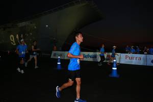 BIB: 6472
                            <button type="button" onclick="openModal(3132915)" class="btn btn-primary btn-sm float-right btn-popup" data-toggle="modal" data-target=".modal-high-quality">
                        <i class="fas fa-shopping-cart"></i> Add to Cart
                    </button>
                                            <button type="button" onclick="isThisMe(3132915, true)" class="btn btn-success btn-sm float-right btn-popup btn-isme hidden" data-toggle="tooltip" data-placement="bottom" title="นี่คือรูปของคุณใช่ไหม คลิกที่นี่เพื่อเอาเข้าอัลบั้ม">
                        <i class="fas fa-plus"></i> Add to album
                    </button>
                    <button type="button" onclick="isThisMe(3132915, false)" class="btn btn-warning btn-sm float-right btn-popup btn-isnotme hidden">
                        <i class="fas fa-ban"></i> Remove from album
                    </button>