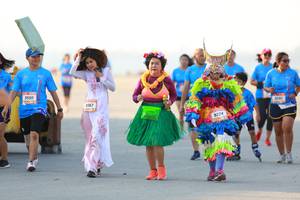 BIB: 9598, 9367, 559, 9224
                            <button type="button" onclick="openModal(3115692)" class="btn btn-primary btn-sm float-right btn-popup" data-toggle="modal" data-target=".modal-high-quality">
                        <i class="fas fa-shopping-cart"></i> Add to Cart
                    </button>
                                            <button type="button" onclick="isThisMe(3115692, true)" class="btn btn-success btn-sm float-right btn-popup btn-isme hidden" data-toggle="tooltip" data-placement="bottom" title="นี่คือรูปของคุณใช่ไหม คลิกที่นี่เพื่อเอาเข้าอัลบั้ม">
                        <i class="fas fa-plus"></i> Add to album
                    </button>
                    <button type="button" onclick="isThisMe(3115692, false)" class="btn btn-warning btn-sm float-right btn-popup btn-isnotme hidden">
                        <i class="fas fa-ban"></i> Remove from album
                    </button>