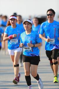 BIB: 6619
                            <button type="button" onclick="openModal(3109796)" class="btn btn-primary btn-sm float-right btn-popup" data-toggle="modal" data-target=".modal-high-quality">
                        <i class="fas fa-shopping-cart"></i> Add to Cart
                    </button>
                                            <button type="button" onclick="isThisMe(3109796, true)" class="btn btn-success btn-sm float-right btn-popup btn-isme hidden" data-toggle="tooltip" data-placement="bottom" title="นี่คือรูปของคุณใช่ไหม คลิกที่นี่เพื่อเอาเข้าอัลบั้ม">
                        <i class="fas fa-plus"></i> Add to album
                    </button>
                    <button type="button" onclick="isThisMe(3109796, false)" class="btn btn-warning btn-sm float-right btn-popup btn-isnotme hidden">
                        <i class="fas fa-ban"></i> Remove from album
                    </button>