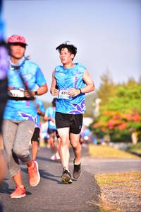 BIB: 695
                            <button type="button" onclick="openModal(3099352)" class="btn btn-primary btn-sm float-right btn-popup" data-toggle="modal" data-target=".modal-high-quality">
                        <i class="fas fa-shopping-cart"></i> Add to Cart
                    </button>
                                            <button type="button" onclick="isThisMe(3099352, true)" class="btn btn-success btn-sm float-right btn-popup btn-isme hidden" data-toggle="tooltip" data-placement="bottom" title="นี่คือรูปของคุณใช่ไหม คลิกที่นี่เพื่อเอาเข้าอัลบั้ม">
                        <i class="fas fa-plus"></i> Add to album
                    </button>
                    <button type="button" onclick="isThisMe(3099352, false)" class="btn btn-warning btn-sm float-right btn-popup btn-isnotme hidden">
                        <i class="fas fa-ban"></i> Remove from album
                    </button>