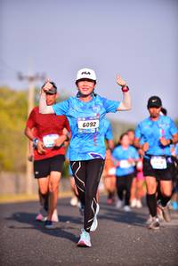 BIB: 6092
                            <button type="button" onclick="openModal(3099132)" class="btn btn-primary btn-sm float-right btn-popup" data-toggle="modal" data-target=".modal-high-quality">
                        <i class="fas fa-shopping-cart"></i> Add to Cart
                    </button>
                                            <button type="button" onclick="isThisMe(3099132, true)" class="btn btn-success btn-sm float-right btn-popup btn-isme hidden" data-toggle="tooltip" data-placement="bottom" title="นี่คือรูปของคุณใช่ไหม คลิกที่นี่เพื่อเอาเข้าอัลบั้ม">
                        <i class="fas fa-plus"></i> Add to album
                    </button>
                    <button type="button" onclick="isThisMe(3099132, false)" class="btn btn-warning btn-sm float-right btn-popup btn-isnotme hidden">
                        <i class="fas fa-ban"></i> Remove from album
                    </button>