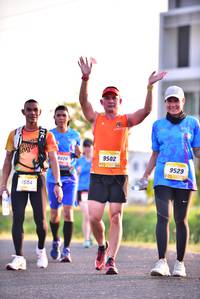 BIB: 8026, 9502, 9529, 504
                            <button type="button" onclick="openModal(3107370)" class="btn btn-primary btn-sm float-right btn-popup" data-toggle="modal" data-target=".modal-high-quality">
                        <i class="fas fa-shopping-cart"></i> Add to Cart
                    </button>
                                            <button type="button" onclick="isThisMe(3107370, true)" class="btn btn-success btn-sm float-right btn-popup btn-isme hidden" data-toggle="tooltip" data-placement="bottom" title="นี่คือรูปของคุณใช่ไหม คลิกที่นี่เพื่อเอาเข้าอัลบั้ม">
                        <i class="fas fa-plus"></i> Add to album
                    </button>
                    <button type="button" onclick="isThisMe(3107370, false)" class="btn btn-warning btn-sm float-right btn-popup btn-isnotme hidden">
                        <i class="fas fa-ban"></i> Remove from album
                    </button>