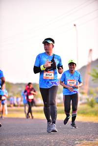 BIB: 9154, 9888
                            <button type="button" onclick="openModal(3109328)" class="btn btn-primary btn-sm float-right btn-popup" data-toggle="modal" data-target=".modal-high-quality">
                        <i class="fas fa-shopping-cart"></i> Add to Cart
                    </button>
                                            <button type="button" onclick="isThisMe(3109328, true)" class="btn btn-success btn-sm float-right btn-popup btn-isme hidden" data-toggle="tooltip" data-placement="bottom" title="นี่คือรูปของคุณใช่ไหม คลิกที่นี่เพื่อเอาเข้าอัลบั้ม">
                        <i class="fas fa-plus"></i> Add to album
                    </button>
                    <button type="button" onclick="isThisMe(3109328, false)" class="btn btn-warning btn-sm float-right btn-popup btn-isnotme hidden">
                        <i class="fas fa-ban"></i> Remove from album
                    </button>