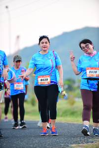 BIB: 8038, 8039
                            <button type="button" onclick="openModal(3120418)" class="btn btn-primary btn-sm float-right btn-popup" data-toggle="modal" data-target=".modal-high-quality">
                        <i class="fas fa-shopping-cart"></i> Add to Cart
                    </button>
                                            <button type="button" onclick="isThisMe(3120418, true)" class="btn btn-success btn-sm float-right btn-popup btn-isme hidden" data-toggle="tooltip" data-placement="bottom" title="นี่คือรูปของคุณใช่ไหม คลิกที่นี่เพื่อเอาเข้าอัลบั้ม">
                        <i class="fas fa-plus"></i> Add to album
                    </button>
                    <button type="button" onclick="isThisMe(3120418, false)" class="btn btn-warning btn-sm float-right btn-popup btn-isnotme hidden">
                        <i class="fas fa-ban"></i> Remove from album
                    </button>