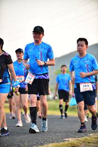 BIB: 276, 9918
                            <button type="button" onclick="openModal(3112807)" class="btn btn-primary btn-sm float-right btn-popup" data-toggle="modal" data-target=".modal-high-quality">
                        <i class="fas fa-shopping-cart"></i> Add to Cart
                    </button>
                                            <button type="button" onclick="isThisMe(3112807, true)" class="btn btn-success btn-sm float-right btn-popup btn-isme hidden" data-toggle="tooltip" data-placement="bottom" title="นี่คือรูปของคุณใช่ไหม คลิกที่นี่เพื่อเอาเข้าอัลบั้ม">
                        <i class="fas fa-plus"></i> Add to album
                    </button>
                    <button type="button" onclick="isThisMe(3112807, false)" class="btn btn-warning btn-sm float-right btn-popup btn-isnotme hidden">
                        <i class="fas fa-ban"></i> Remove from album
                    </button>