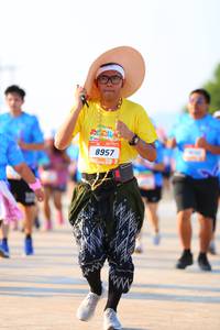 BIB: 8957
                            <button type="button" onclick="openModal(3109088)" class="btn btn-primary btn-sm float-right btn-popup" data-toggle="modal" data-target=".modal-high-quality">
                        <i class="fas fa-shopping-cart"></i> Add to Cart
                    </button>
                                            <button type="button" onclick="isThisMe(3109088, true)" class="btn btn-success btn-sm float-right btn-popup btn-isme hidden" data-toggle="tooltip" data-placement="bottom" title="นี่คือรูปของคุณใช่ไหม คลิกที่นี่เพื่อเอาเข้าอัลบั้ม">
                        <i class="fas fa-plus"></i> Add to album
                    </button>
                    <button type="button" onclick="isThisMe(3109088, false)" class="btn btn-warning btn-sm float-right btn-popup btn-isnotme hidden">
                        <i class="fas fa-ban"></i> Remove from album
                    </button>