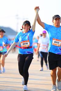 BIB: 8015, 8018
                            <button type="button" onclick="openModal(3109451)" class="btn btn-primary btn-sm float-right btn-popup" data-toggle="modal" data-target=".modal-high-quality">
                        <i class="fas fa-shopping-cart"></i> Add to Cart
                    </button>
                                            <button type="button" onclick="isThisMe(3109451, true)" class="btn btn-success btn-sm float-right btn-popup btn-isme hidden" data-toggle="tooltip" data-placement="bottom" title="นี่คือรูปของคุณใช่ไหม คลิกที่นี่เพื่อเอาเข้าอัลบั้ม">
                        <i class="fas fa-plus"></i> Add to album
                    </button>
                    <button type="button" onclick="isThisMe(3109451, false)" class="btn btn-warning btn-sm float-right btn-popup btn-isnotme hidden">
                        <i class="fas fa-ban"></i> Remove from album
                    </button>