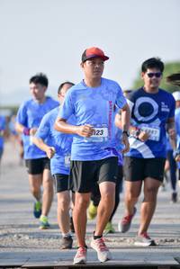 BIB: 
                            <button type="button" onclick="openModal(3202041)" class="btn btn-primary btn-sm float-right btn-popup" data-toggle="modal" data-target=".modal-high-quality">
                        <i class="fas fa-shopping-cart"></i> Add to Cart
                    </button>
                                            <button type="button" onclick="isThisMe(3202041, true)" class="btn btn-success btn-sm float-right btn-popup btn-isme hidden" data-toggle="tooltip" data-placement="bottom" title="นี่คือรูปของคุณใช่ไหม คลิกที่นี่เพื่อเอาเข้าอัลบั้ม">
                        <i class="fas fa-plus"></i> Add to album
                    </button>
                    <button type="button" onclick="isThisMe(3202041, false)" class="btn btn-warning btn-sm float-right btn-popup btn-isnotme hidden">
                        <i class="fas fa-ban"></i> Remove from album
                    </button>