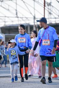 BIB: 8291, 8292
                            <button type="button" onclick="openModal(3209756)" class="btn btn-primary btn-sm float-right btn-popup" data-toggle="modal" data-target=".modal-high-quality">
                        <i class="fas fa-shopping-cart"></i> Add to Cart
                    </button>
                                            <button type="button" onclick="isThisMe(3209756, true)" class="btn btn-success btn-sm float-right btn-popup btn-isme hidden" data-toggle="tooltip" data-placement="bottom" title="นี่คือรูปของคุณใช่ไหม คลิกที่นี่เพื่อเอาเข้าอัลบั้ม">
                        <i class="fas fa-plus"></i> Add to album
                    </button>
                    <button type="button" onclick="isThisMe(3209756, false)" class="btn btn-warning btn-sm float-right btn-popup btn-isnotme hidden">
                        <i class="fas fa-ban"></i> Remove from album
                    </button>