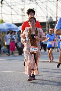 BIB: 9580
                            <button type="button" onclick="openModal(3206466)" class="btn btn-primary btn-sm float-right btn-popup" data-toggle="modal" data-target=".modal-high-quality">
                        <i class="fas fa-shopping-cart"></i> Add to Cart
                    </button>
                                            <button type="button" onclick="isThisMe(3206466, true)" class="btn btn-success btn-sm float-right btn-popup btn-isme hidden" data-toggle="tooltip" data-placement="bottom" title="นี่คือรูปของคุณใช่ไหม คลิกที่นี่เพื่อเอาเข้าอัลบั้ม">
                        <i class="fas fa-plus"></i> Add to album
                    </button>
                    <button type="button" onclick="isThisMe(3206466, false)" class="btn btn-warning btn-sm float-right btn-popup btn-isnotme hidden">
                        <i class="fas fa-ban"></i> Remove from album
                    </button>