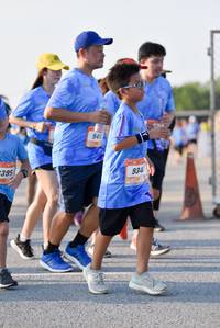 BIB: 945, 395, 934
                            <button type="button" onclick="openModal(3206475)" class="btn btn-primary btn-sm float-right btn-popup" data-toggle="modal" data-target=".modal-high-quality">
                        <i class="fas fa-shopping-cart"></i> Add to Cart
                    </button>
                                            <button type="button" onclick="isThisMe(3206475, true)" class="btn btn-success btn-sm float-right btn-popup btn-isme hidden" data-toggle="tooltip" data-placement="bottom" title="นี่คือรูปของคุณใช่ไหม คลิกที่นี่เพื่อเอาเข้าอัลบั้ม">
                        <i class="fas fa-plus"></i> Add to album
                    </button>
                    <button type="button" onclick="isThisMe(3206475, false)" class="btn btn-warning btn-sm float-right btn-popup btn-isnotme hidden">
                        <i class="fas fa-ban"></i> Remove from album
                    </button>