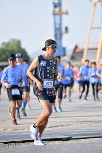 BIB: 6278
                            <button type="button" onclick="openModal(3201674)" class="btn btn-primary btn-sm float-right btn-popup" data-toggle="modal" data-target=".modal-high-quality">
                        <i class="fas fa-shopping-cart"></i> Add to Cart
                    </button>
                                            <button type="button" onclick="isThisMe(3201674, true)" class="btn btn-success btn-sm float-right btn-popup btn-isme hidden" data-toggle="tooltip" data-placement="bottom" title="นี่คือรูปของคุณใช่ไหม คลิกที่นี่เพื่อเอาเข้าอัลบั้ม">
                        <i class="fas fa-plus"></i> Add to album
                    </button>
                    <button type="button" onclick="isThisMe(3201674, false)" class="btn btn-warning btn-sm float-right btn-popup btn-isnotme hidden">
                        <i class="fas fa-ban"></i> Remove from album
                    </button>