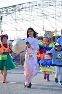 BIB: 9367
                            <button type="button" onclick="openModal(3209893)" class="btn btn-primary btn-sm float-right btn-popup" data-toggle="modal" data-target=".modal-high-quality">
                        <i class="fas fa-shopping-cart"></i> Add to Cart
                    </button>
                                            <button type="button" onclick="isThisMe(3209893, true)" class="btn btn-success btn-sm float-right btn-popup btn-isme hidden" data-toggle="tooltip" data-placement="bottom" title="นี่คือรูปของคุณใช่ไหม คลิกที่นี่เพื่อเอาเข้าอัลบั้ม">
                        <i class="fas fa-plus"></i> Add to album
                    </button>
                    <button type="button" onclick="isThisMe(3209893, false)" class="btn btn-warning btn-sm float-right btn-popup btn-isnotme hidden">
                        <i class="fas fa-ban"></i> Remove from album
                    </button>