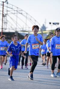 BIB: 9235, 876
                            <button type="button" onclick="openModal(3207536)" class="btn btn-primary btn-sm float-right btn-popup" data-toggle="modal" data-target=".modal-high-quality">
                        <i class="fas fa-shopping-cart"></i> Add to Cart
                    </button>
                                            <button type="button" onclick="isThisMe(3207536, true)" class="btn btn-success btn-sm float-right btn-popup btn-isme hidden" data-toggle="tooltip" data-placement="bottom" title="นี่คือรูปของคุณใช่ไหม คลิกที่นี่เพื่อเอาเข้าอัลบั้ม">
                        <i class="fas fa-plus"></i> Add to album
                    </button>
                    <button type="button" onclick="isThisMe(3207536, false)" class="btn btn-warning btn-sm float-right btn-popup btn-isnotme hidden">
                        <i class="fas fa-ban"></i> Remove from album
                    </button>