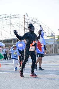 BIB: 1291, 922
                            <button type="button" onclick="openModal(3209806)" class="btn btn-primary btn-sm float-right btn-popup" data-toggle="modal" data-target=".modal-high-quality">
                        <i class="fas fa-shopping-cart"></i> Add to Cart
                    </button>
                                            <button type="button" onclick="isThisMe(3209806, true)" class="btn btn-success btn-sm float-right btn-popup btn-isme hidden" data-toggle="tooltip" data-placement="bottom" title="นี่คือรูปของคุณใช่ไหม คลิกที่นี่เพื่อเอาเข้าอัลบั้ม">
                        <i class="fas fa-plus"></i> Add to album
                    </button>
                    <button type="button" onclick="isThisMe(3209806, false)" class="btn btn-warning btn-sm float-right btn-popup btn-isnotme hidden">
                        <i class="fas fa-ban"></i> Remove from album
                    </button>