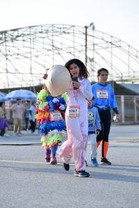 BIB: 8291, 9367, 9224
                            <button type="button" onclick="openModal(3209881)" class="btn btn-primary btn-sm float-right btn-popup" data-toggle="modal" data-target=".modal-high-quality">
                        <i class="fas fa-shopping-cart"></i> Add to Cart
                    </button>
                                            <button type="button" onclick="isThisMe(3209881, true)" class="btn btn-success btn-sm float-right btn-popup btn-isme hidden" data-toggle="tooltip" data-placement="bottom" title="นี่คือรูปของคุณใช่ไหม คลิกที่นี่เพื่อเอาเข้าอัลบั้ม">
                        <i class="fas fa-plus"></i> Add to album
                    </button>
                    <button type="button" onclick="isThisMe(3209881, false)" class="btn btn-warning btn-sm float-right btn-popup btn-isnotme hidden">
                        <i class="fas fa-ban"></i> Remove from album
                    </button>