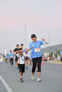 BIB: 9919
                            <button type="button" onclick="openModal(3247881)" class="btn btn-primary btn-sm float-right btn-popup" data-toggle="modal" data-target=".modal-high-quality">
                        <i class="fas fa-shopping-cart"></i> Add to Cart
                    </button>
                                            <button type="button" onclick="isThisMe(3247881, true)" class="btn btn-success btn-sm float-right btn-popup btn-isme hidden" data-toggle="tooltip" data-placement="bottom" title="นี่คือรูปของคุณใช่ไหม คลิกที่นี่เพื่อเอาเข้าอัลบั้ม">
                        <i class="fas fa-plus"></i> Add to album
                    </button>
                    <button type="button" onclick="isThisMe(3247881, false)" class="btn btn-warning btn-sm float-right btn-popup btn-isnotme hidden">
                        <i class="fas fa-ban"></i> Remove from album
                    </button>