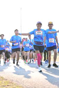 BIB: 9866, 8138
                            <button type="button" onclick="openModal(3413752)" class="btn btn-primary btn-sm float-right btn-popup" data-toggle="modal" data-target=".modal-high-quality">
                        <i class="fas fa-shopping-cart"></i> Add to Cart
                    </button>
                                            <button type="button" onclick="isThisMe(3413752, true)" class="btn btn-success btn-sm float-right btn-popup btn-isme hidden" data-toggle="tooltip" data-placement="bottom" title="นี่คือรูปของคุณใช่ไหม คลิกที่นี่เพื่อเอาเข้าอัลบั้ม">
                        <i class="fas fa-plus"></i> Add to album
                    </button>
                    <button type="button" onclick="isThisMe(3413752, false)" class="btn btn-warning btn-sm float-right btn-popup btn-isnotme hidden">
                        <i class="fas fa-ban"></i> Remove from album
                    </button>