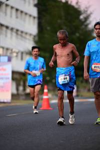 BIB: 833, 786
                            <button type="button" onclick="openModal(3474500)" class="btn btn-primary btn-sm float-right btn-popup" data-toggle="modal" data-target=".modal-high-quality">
                        <i class="fas fa-shopping-cart"></i> Add to Cart
                    </button>
                                            <button type="button" onclick="isThisMe(3474500, true)" class="btn btn-success btn-sm float-right btn-popup btn-isme hidden" data-toggle="tooltip" data-placement="bottom" title="นี่คือรูปของคุณใช่ไหม คลิกที่นี่เพื่อเอาเข้าอัลบั้ม">
                        <i class="fas fa-plus"></i> Add to album
                    </button>
                    <button type="button" onclick="isThisMe(3474500, false)" class="btn btn-warning btn-sm float-right btn-popup btn-isnotme hidden">
                        <i class="fas fa-ban"></i> Remove from album
                    </button>