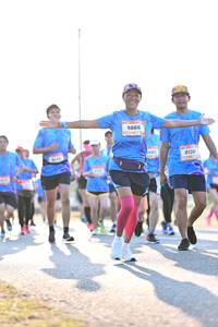 BIB: 9866, 8138
                            <button type="button" onclick="openModal(3413749)" class="btn btn-primary btn-sm float-right btn-popup" data-toggle="modal" data-target=".modal-high-quality">
                        <i class="fas fa-shopping-cart"></i> Add to Cart
                    </button>
                                            <button type="button" onclick="isThisMe(3413749, true)" class="btn btn-success btn-sm float-right btn-popup btn-isme hidden" data-toggle="tooltip" data-placement="bottom" title="นี่คือรูปของคุณใช่ไหม คลิกที่นี่เพื่อเอาเข้าอัลบั้ม">
                        <i class="fas fa-plus"></i> Add to album
                    </button>
                    <button type="button" onclick="isThisMe(3413749, false)" class="btn btn-warning btn-sm float-right btn-popup btn-isnotme hidden">
                        <i class="fas fa-ban"></i> Remove from album
                    </button>