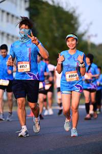 BIB: 8953, 8954, 
                            <button type="button" onclick="openModal(3433112)" class="btn btn-primary btn-sm float-right btn-popup" data-toggle="modal" data-target=".modal-high-quality">
                        <i class="fas fa-shopping-cart"></i> Add to Cart
                    </button>
                                            <button type="button" onclick="isThisMe(3433112, true)" class="btn btn-success btn-sm float-right btn-popup btn-isme hidden" data-toggle="tooltip" data-placement="bottom" title="นี่คือรูปของคุณใช่ไหม คลิกที่นี่เพื่อเอาเข้าอัลบั้ม">
                        <i class="fas fa-plus"></i> Add to album
                    </button>
                    <button type="button" onclick="isThisMe(3433112, false)" class="btn btn-warning btn-sm float-right btn-popup btn-isnotme hidden">
                        <i class="fas fa-ban"></i> Remove from album
                    </button>