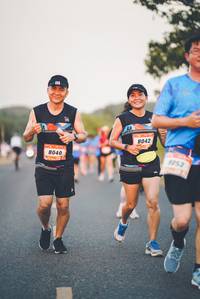 BIB: 8042, 8040, 9053
                            <button type="button" onclick="openModal(3317545)" class="btn btn-primary btn-sm float-right btn-popup" data-toggle="modal" data-target=".modal-high-quality">
                        <i class="fas fa-shopping-cart"></i> Add to Cart
                    </button>
                                            <button type="button" onclick="isThisMe(3317545, true)" class="btn btn-success btn-sm float-right btn-popup btn-isme hidden" data-toggle="tooltip" data-placement="bottom" title="นี่คือรูปของคุณใช่ไหม คลิกที่นี่เพื่อเอาเข้าอัลบั้ม">
                        <i class="fas fa-plus"></i> Add to album
                    </button>
                    <button type="button" onclick="isThisMe(3317545, false)" class="btn btn-warning btn-sm float-right btn-popup btn-isnotme hidden">
                        <i class="fas fa-ban"></i> Remove from album
                    </button>