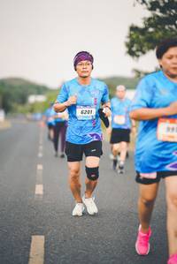 BIB: 6201
                            <button type="button" onclick="openModal(3328109)" class="btn btn-primary btn-sm float-right btn-popup" data-toggle="modal" data-target=".modal-high-quality">
                        <i class="fas fa-shopping-cart"></i> Add to Cart
                    </button>
                                            <button type="button" onclick="isThisMe(3328109, true)" class="btn btn-success btn-sm float-right btn-popup btn-isme hidden" data-toggle="tooltip" data-placement="bottom" title="นี่คือรูปของคุณใช่ไหม คลิกที่นี่เพื่อเอาเข้าอัลบั้ม">
                        <i class="fas fa-plus"></i> Add to album
                    </button>
                    <button type="button" onclick="isThisMe(3328109, false)" class="btn btn-warning btn-sm float-right btn-popup btn-isnotme hidden">
                        <i class="fas fa-ban"></i> Remove from album
                    </button>