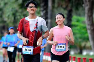 BIB: 6700, 6698
                            <button type="button" onclick="openModal(3383869)" class="btn btn-primary btn-sm float-right btn-popup" data-toggle="modal" data-target=".modal-high-quality">
                        <i class="fas fa-shopping-cart"></i> Add to Cart
                    </button>
                                            <button type="button" onclick="isThisMe(3383869, true)" class="btn btn-success btn-sm float-right btn-popup btn-isme hidden" data-toggle="tooltip" data-placement="bottom" title="นี่คือรูปของคุณใช่ไหม คลิกที่นี่เพื่อเอาเข้าอัลบั้ม">
                        <i class="fas fa-plus"></i> Add to album
                    </button>
                    <button type="button" onclick="isThisMe(3383869, false)" class="btn btn-warning btn-sm float-right btn-popup btn-isnotme hidden">
                        <i class="fas fa-ban"></i> Remove from album
                    </button>