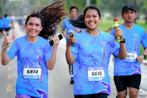 BIB: 618, 6814, 6616
                            <button type="button" onclick="openModal(3383522)" class="btn btn-primary btn-sm float-right btn-popup" data-toggle="modal" data-target=".modal-high-quality">
                        <i class="fas fa-shopping-cart"></i> Add to Cart
                    </button>
                                            <button type="button" onclick="isThisMe(3383522, true)" class="btn btn-success btn-sm float-right btn-popup btn-isme hidden" data-toggle="tooltip" data-placement="bottom" title="นี่คือรูปของคุณใช่ไหม คลิกที่นี่เพื่อเอาเข้าอัลบั้ม">
                        <i class="fas fa-plus"></i> Add to album
                    </button>
                    <button type="button" onclick="isThisMe(3383522, false)" class="btn btn-warning btn-sm float-right btn-popup btn-isnotme hidden">
                        <i class="fas fa-ban"></i> Remove from album
                    </button>