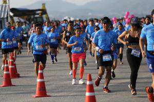 BIB: 667
                            <button type="button" onclick="openModal(3153327)" class="btn btn-primary btn-sm float-right btn-popup" data-toggle="modal" data-target=".modal-high-quality">
                        <i class="fas fa-shopping-cart"></i> Add to Cart
                    </button>
                                            <button type="button" onclick="isThisMe(3153327, true)" class="btn btn-success btn-sm float-right btn-popup btn-isme hidden" data-toggle="tooltip" data-placement="bottom" title="นี่คือรูปของคุณใช่ไหม คลิกที่นี่เพื่อเอาเข้าอัลบั้ม">
                        <i class="fas fa-plus"></i> Add to album
                    </button>
                    <button type="button" onclick="isThisMe(3153327, false)" class="btn btn-warning btn-sm float-right btn-popup btn-isnotme hidden">
                        <i class="fas fa-ban"></i> Remove from album
                    </button>