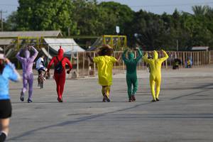 BIB: 
                            <button type="button" onclick="openModal(3153691)" class="btn btn-primary btn-sm float-right btn-popup" data-toggle="modal" data-target=".modal-high-quality">
                        <i class="fas fa-shopping-cart"></i> Add to Cart
                    </button>
                                            <button type="button" onclick="isThisMe(3153691, true)" class="btn btn-success btn-sm float-right btn-popup btn-isme hidden" data-toggle="tooltip" data-placement="bottom" title="นี่คือรูปของคุณใช่ไหม คลิกที่นี่เพื่อเอาเข้าอัลบั้ม">
                        <i class="fas fa-plus"></i> Add to album
                    </button>
                    <button type="button" onclick="isThisMe(3153691, false)" class="btn btn-warning btn-sm float-right btn-popup btn-isnotme hidden">
                        <i class="fas fa-ban"></i> Remove from album
                    </button>