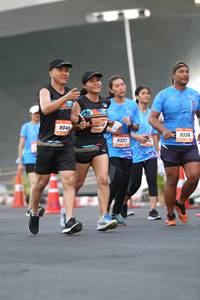 BIB: 8040, 9336, 9337
                            <button type="button" onclick="openModal(3156555)" class="btn btn-primary btn-sm float-right btn-popup" data-toggle="modal" data-target=".modal-high-quality">
                        <i class="fas fa-shopping-cart"></i> Add to Cart
                    </button>
                                            <button type="button" onclick="isThisMe(3156555, true)" class="btn btn-success btn-sm float-right btn-popup btn-isme hidden" data-toggle="tooltip" data-placement="bottom" title="นี่คือรูปของคุณใช่ไหม คลิกที่นี่เพื่อเอาเข้าอัลบั้ม">
                        <i class="fas fa-plus"></i> Add to album
                    </button>
                    <button type="button" onclick="isThisMe(3156555, false)" class="btn btn-warning btn-sm float-right btn-popup btn-isnotme hidden">
                        <i class="fas fa-ban"></i> Remove from album
                    </button>