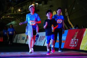 BIB: 8598
                            <button type="button" onclick="openModal(3394430)" class="btn btn-primary btn-sm float-right btn-popup" data-toggle="modal" data-target=".modal-high-quality">
                        <i class="fas fa-shopping-cart"></i> Add to Cart
                    </button>
                                            <button type="button" onclick="isThisMe(3394430, true)" class="btn btn-success btn-sm float-right btn-popup btn-isme hidden" data-toggle="tooltip" data-placement="bottom" title="นี่คือรูปของคุณใช่ไหม คลิกที่นี่เพื่อเอาเข้าอัลบั้ม">
                        <i class="fas fa-plus"></i> Add to album
                    </button>
                    <button type="button" onclick="isThisMe(3394430, false)" class="btn btn-warning btn-sm float-right btn-popup btn-isnotme hidden">
                        <i class="fas fa-ban"></i> Remove from album
                    </button>