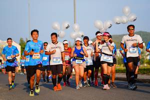 BIB: 109, 8299, 101
                            <button type="button" onclick="openModal(3377688)" class="btn btn-primary btn-sm float-right btn-popup" data-toggle="modal" data-target=".modal-high-quality">
                        <i class="fas fa-shopping-cart"></i> Add to Cart
                    </button>
                                            <button type="button" onclick="isThisMe(3377688, true)" class="btn btn-success btn-sm float-right btn-popup btn-isme hidden" data-toggle="tooltip" data-placement="bottom" title="นี่คือรูปของคุณใช่ไหม คลิกที่นี่เพื่อเอาเข้าอัลบั้ม">
                        <i class="fas fa-plus"></i> Add to album
                    </button>
                    <button type="button" onclick="isThisMe(3377688, false)" class="btn btn-warning btn-sm float-right btn-popup btn-isnotme hidden">
                        <i class="fas fa-ban"></i> Remove from album
                    </button>