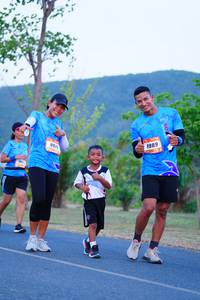 BIB: 8889
                            <button type="button" onclick="openModal(3388501)" class="btn btn-primary btn-sm float-right btn-popup" data-toggle="modal" data-target=".modal-high-quality">
                        <i class="fas fa-shopping-cart"></i> Add to Cart
                    </button>
                                            <button type="button" onclick="isThisMe(3388501, true)" class="btn btn-success btn-sm float-right btn-popup btn-isme hidden" data-toggle="tooltip" data-placement="bottom" title="นี่คือรูปของคุณใช่ไหม คลิกที่นี่เพื่อเอาเข้าอัลบั้ม">
                        <i class="fas fa-plus"></i> Add to album
                    </button>
                    <button type="button" onclick="isThisMe(3388501, false)" class="btn btn-warning btn-sm float-right btn-popup btn-isnotme hidden">
                        <i class="fas fa-ban"></i> Remove from album
                    </button>